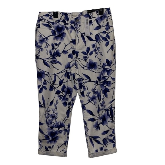 🌹NWT/CHICOS SO SLIMMING GIRLFRIEND CROP PANTS - Picture 1 of 8